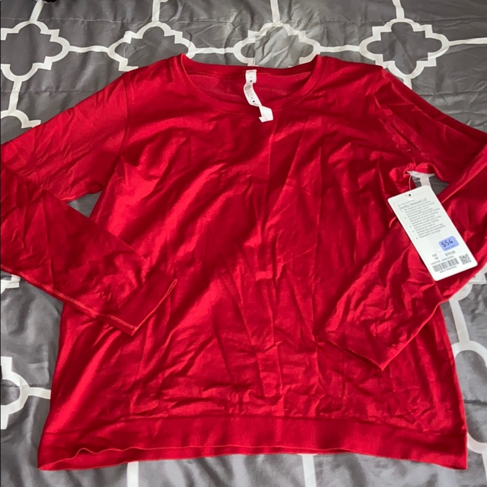 NWT. Lululemon Switfly Relaxed Long sleeve.